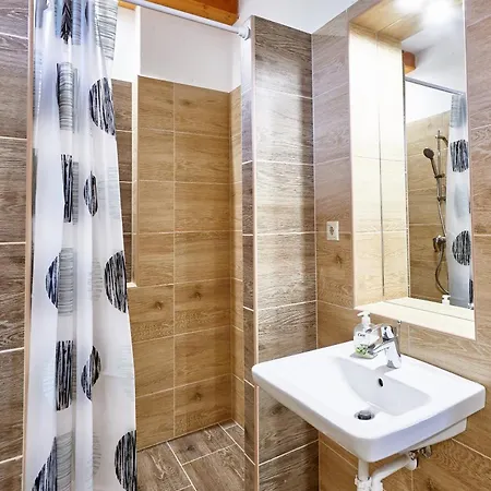 Apartament Deak Nyekladhaza